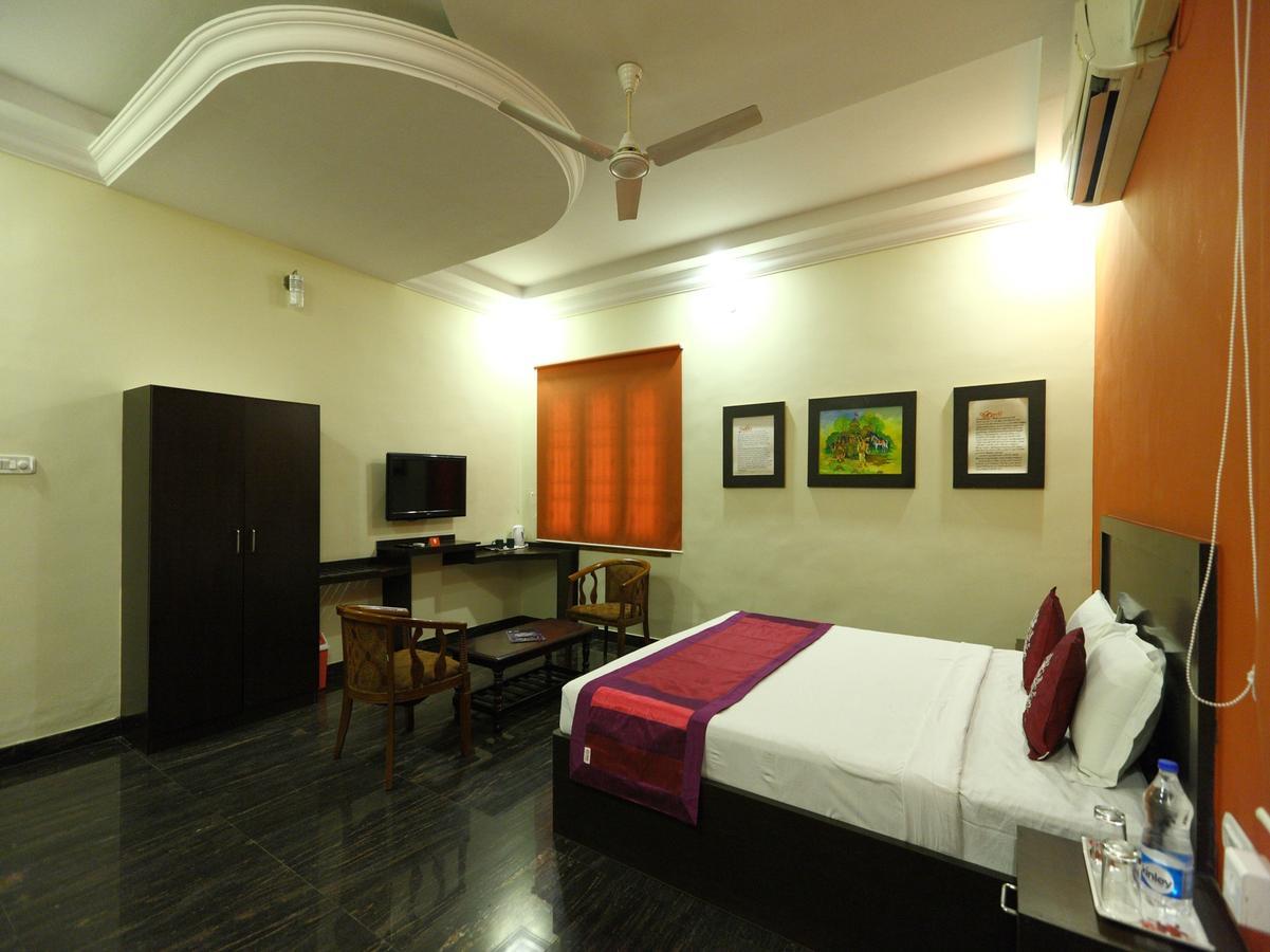 Oyo 7355 Covinille Bed & Breakfast Madurai Dış mekan fotoğraf